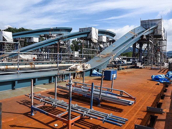 Die beiden Tragwerke über Wasser sollen ab Herbst eingeschwommen werden.